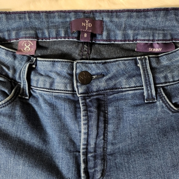 NYDJ High Rise Skinny Straight Jeans-Size 8 - Picture 6 of 7